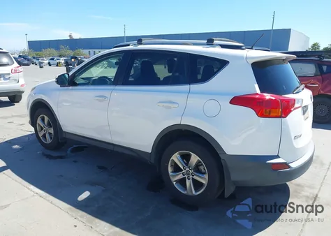2015 Toyota Rav4 Xle из США, поврежденный, VIN JTMRFREV5FD132297